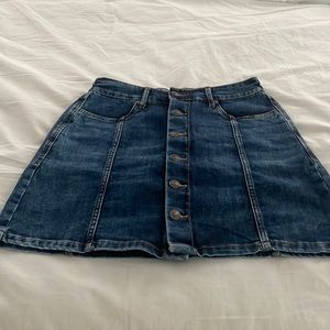 Jean mini skirt